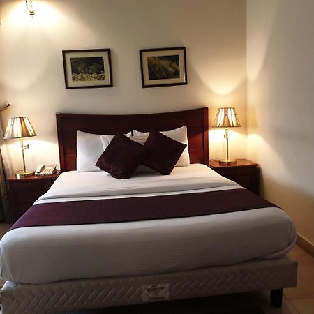Three Arms Hotel Lagos Esterno foto